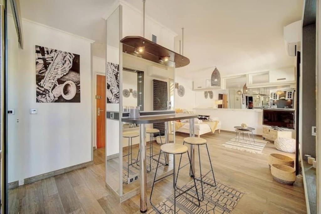 Beautiful 28M2 Studio With Balcony Cannes Exterior photo
